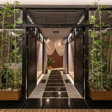 Absolute @ Elite Admiral Residences Hotel 4*