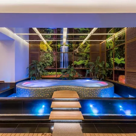 Hotel Absolute @ Elite Admiral Residences 4*